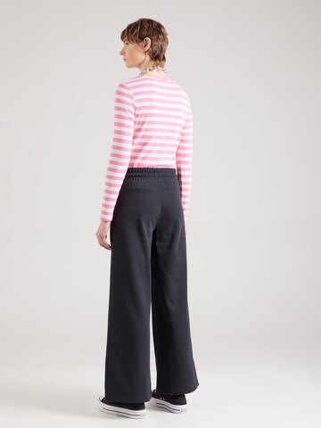 Wide leg Pantaloni de la CONVERSE pe negru
