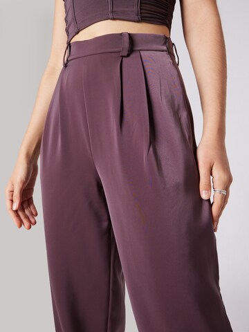 Guido Maria Kretschmer Women Zúžený strih Plisované nohavice 'Jasmin' - fialová
