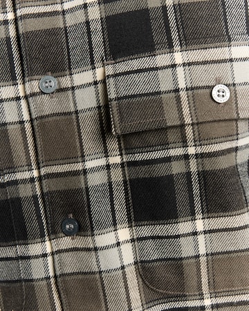 Coupe regular Chemise Lyle & Scott en noir