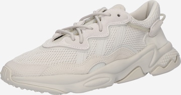 Sneaker bassa 'Ozweego' di ADIDAS ORIGINALS in bianco: frontale