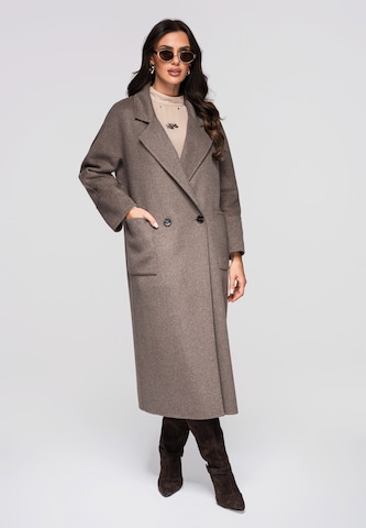 Ombre Between-seasons coat in Brown: front