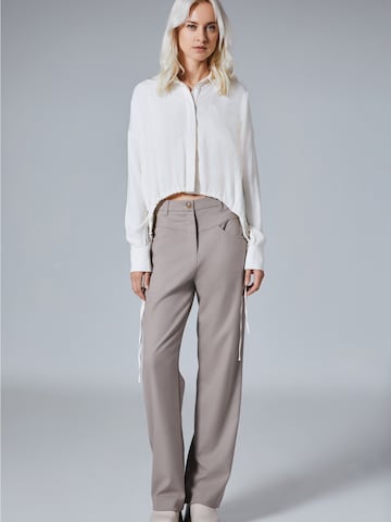 4TAILORS Tričko 'Beth' - Biela