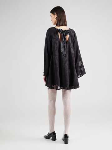 Gina Tricot Платье в Черный