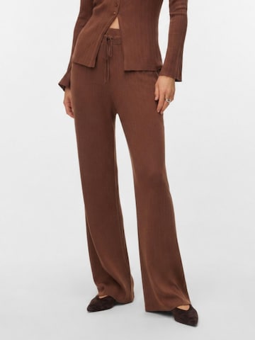 regular Pantaloni di VERO MODA in marrone