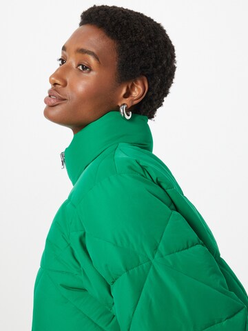 Gina Tricot Демисезонная куртка 'Elina' в Зеленый