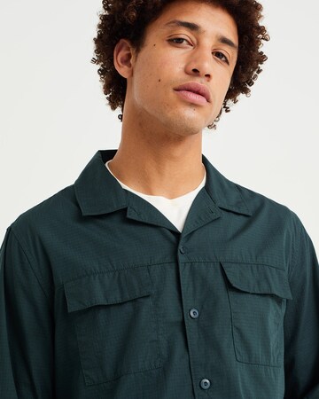 WE Fashion Regular fit Button Up Shirt in Green