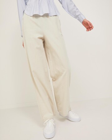 Loosefit Pantaloni 'Kira' di JJXX in beige