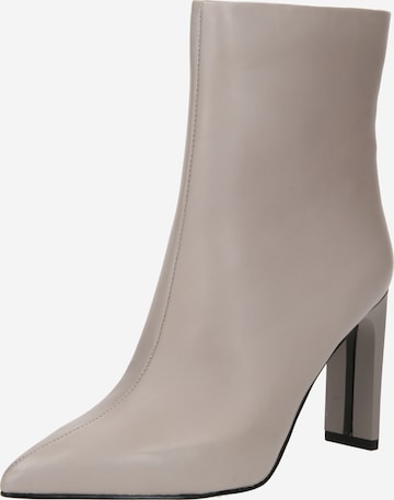 NEWD.Tamaris Bootie in Grey: front