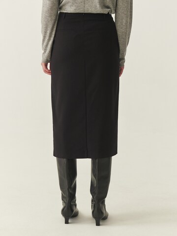 TATUUM Kjol 'MERKE' i svart