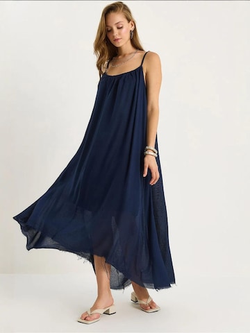 Bianco Lucci Kleid in Blau: Vorderseite