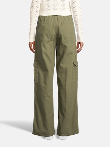 Loosefit Pantaloni cargo di AÉROPOSTALE in verde