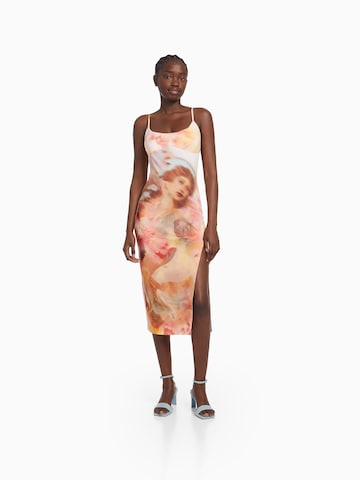 Rochie de la Bershka pe portocaliu