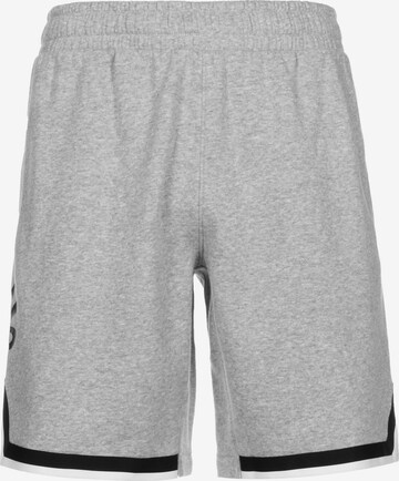 UNDER ARMOUR Loosefit Sportshorts 'Curry' in Grau: predná strana