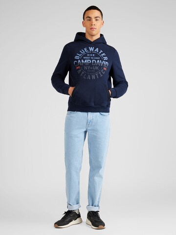 CAMP DAVID Sweatshirt i blå