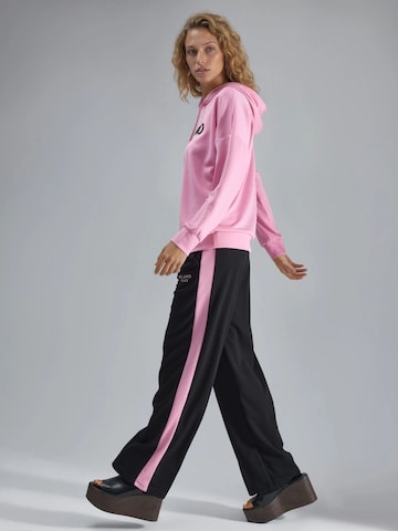 Hiccup Sweat suit in Pink