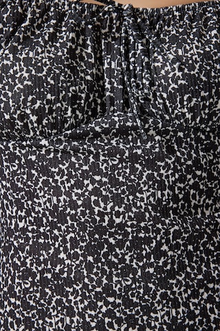 Robe Happiness İstanbul en noir