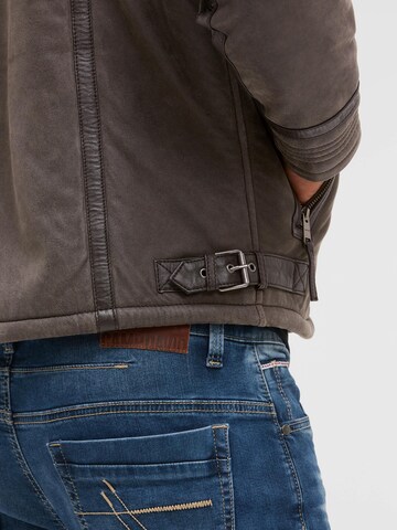 CAMP DAVID Between-Season Jacket in Brown