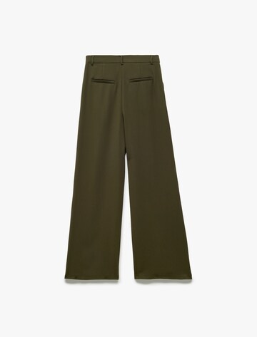 Koton Wide leg Pleat-Front Pants in Green