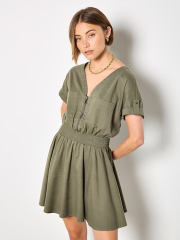 Apricot Dress ' ' in Green: front