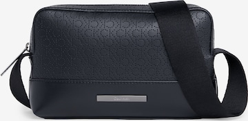 Calvin Klein Crossbody Bag in Black: front