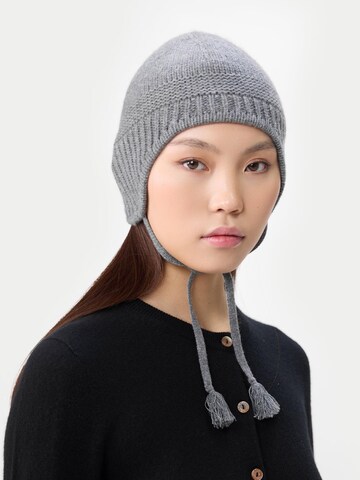 GOBI Cashmere - Sombrero 'Ultimate Warmth Knit Tie Hat' en gris