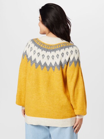 Vero Moda Curve Sweater 'SIMONE' in Yellow