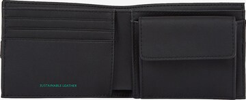 Tommy Jeans Wallet in Black