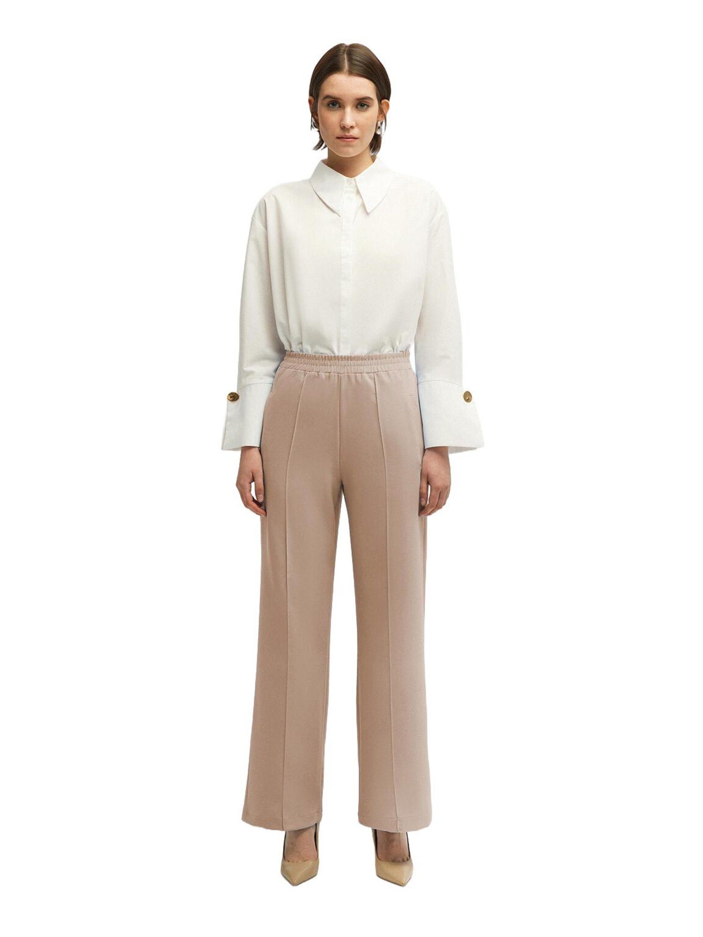 Touche Prive Loose fit Trousers with creases in Beige