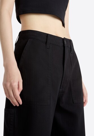 VANS Loosefit Byxa i svart