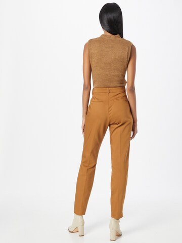 Regular Pantalon à plis 'Daya' minus en marron