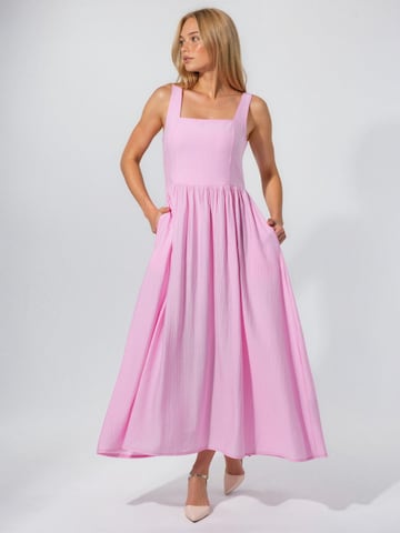 Robe Busem en rose : devant