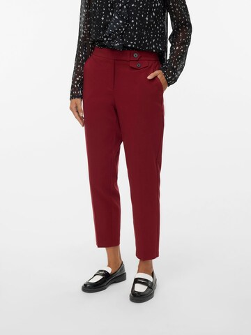 VERO MODA - regular Pantalón de pinzas 'VMMegna' en rojo: frente