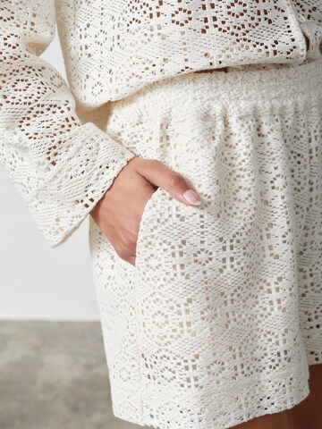 Loosefit Pantaloni 'ELSIA' di SISTERS POINT in beige