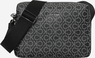 Calvin Klein Crossbody Bag in Black: front