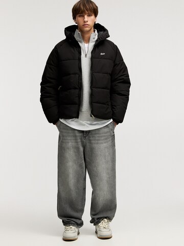 Giacca di mezza stagione di Pull&Bear in nero