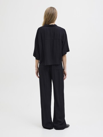 Loosefit Pantaloni di JJXX in nero