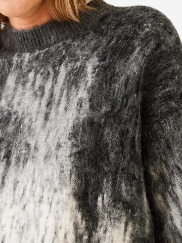 Bianco Lucci Sweater in Grey