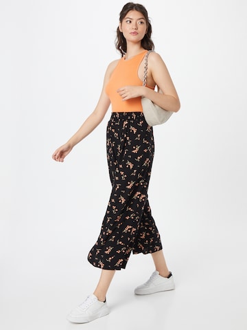 NEW LOOK Wide leg Broek 'BENNIE' in Zwart