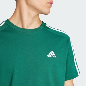 ADIDAS SPORTSWEAR Функционална тениска 'Essentials' в зелено