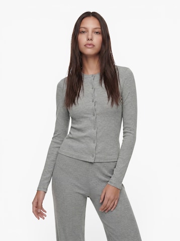 MAKARIĆ Strickjacke in Grau: Vorderseite