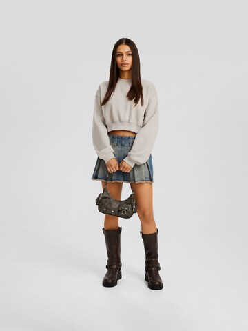 Borsa a spalla di Bershka in grigio