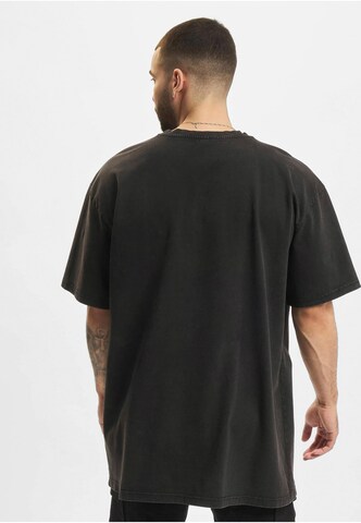 Mister Tee Shirt in Black