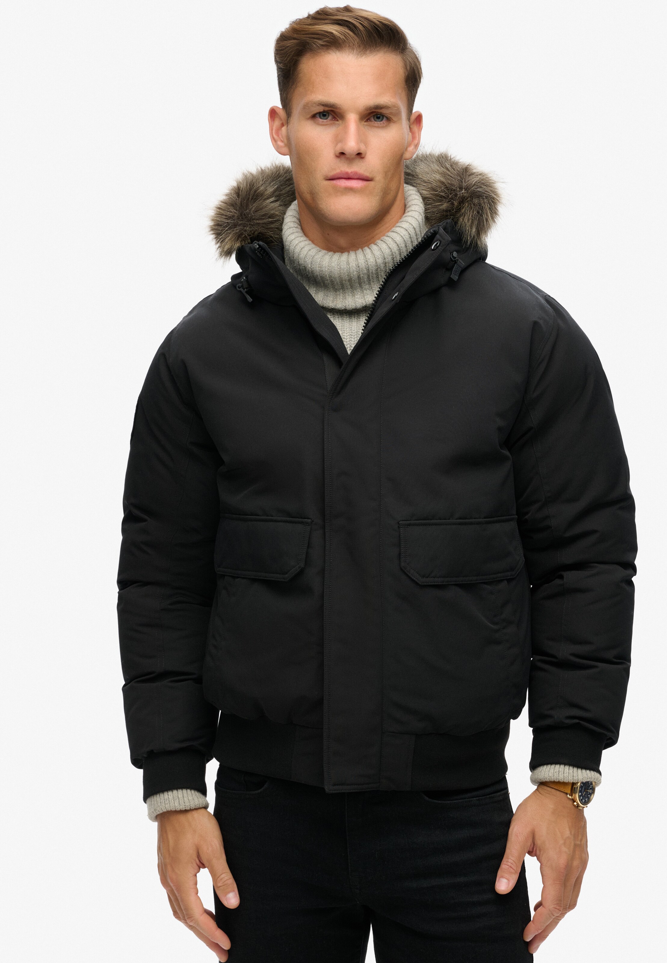 Superdry & Co Демисезонная куртка 'Everest' в Черный
