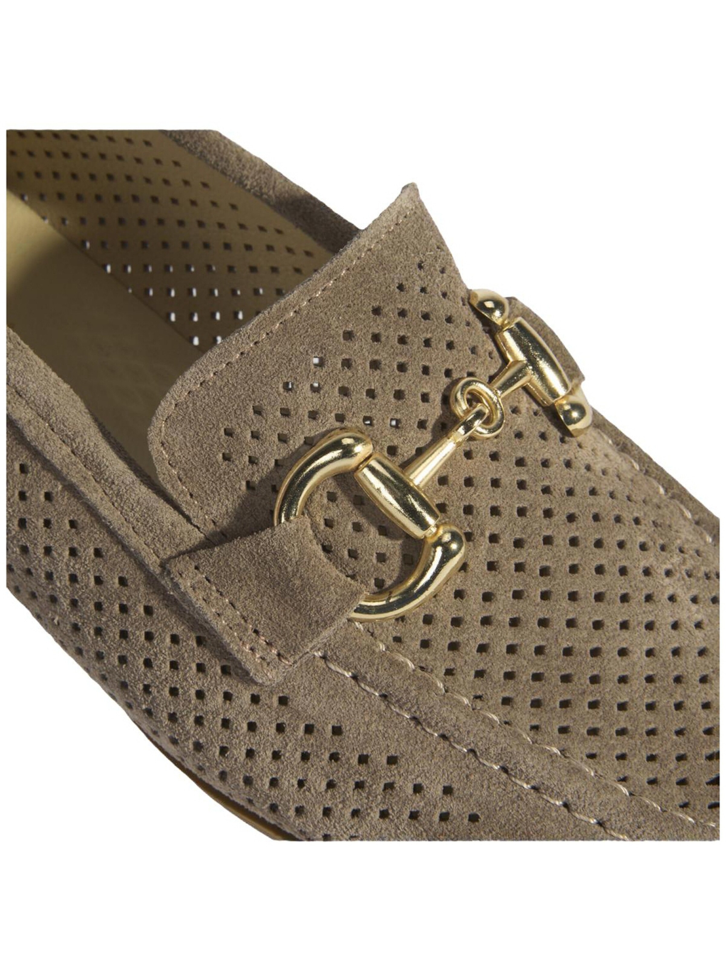 Desa Moccasins in Brown