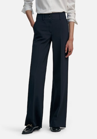 Fadenmeister Berlin Wide leg Pleated Pants in Blue: front