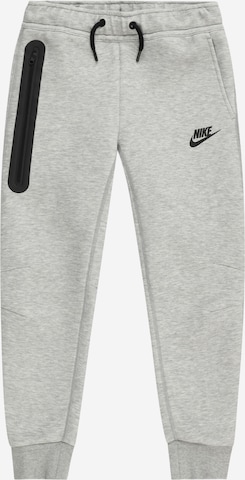 Nike Sportswear - Tapered Pantalón en gris: frente