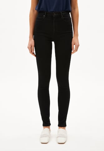 Skinny Jeans 'Ingaa' di ARMEDANGELS in nero: frontale