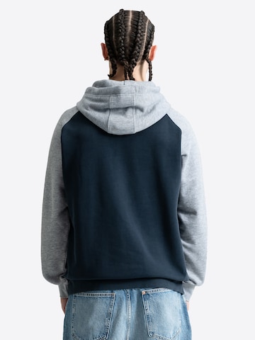 Ocean Pacific Sweatshirt in Grey