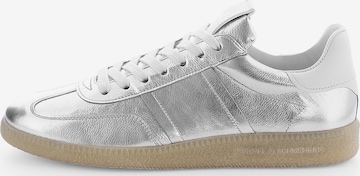 Kennel & Schmenger Sneakers 'CRACK' in Silver: front