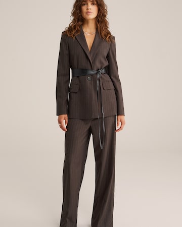 WE Fashion Regular Hose in Braun